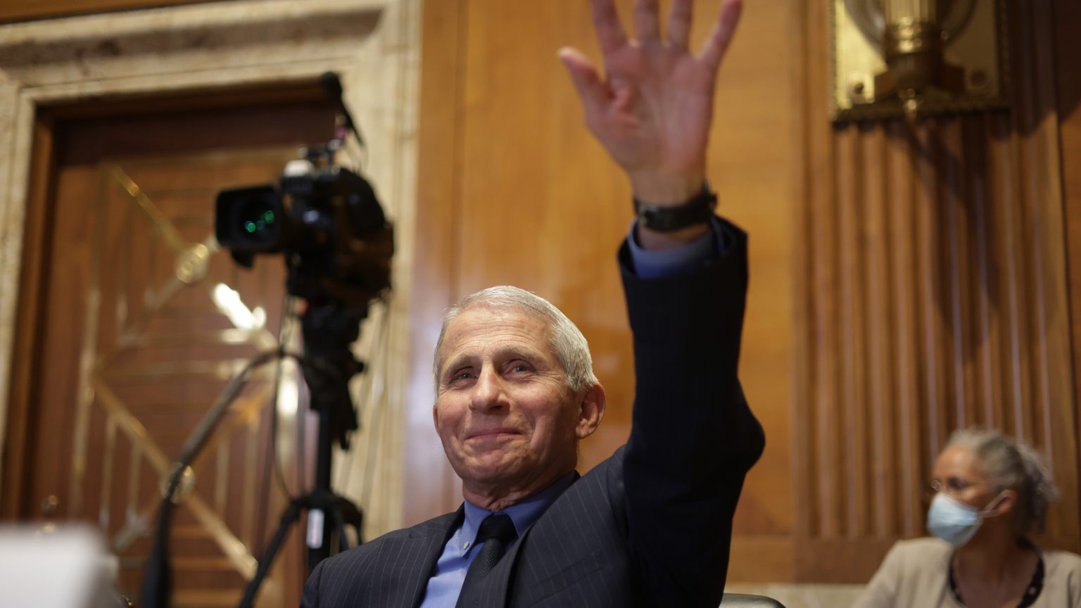 Americans trust Fauci over RFK Jr. and career scientists over Trump ...