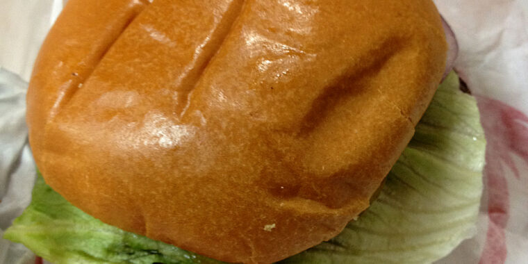 Poopy lettuce at Wendy’s still prime suspect in outbreak that just doubled