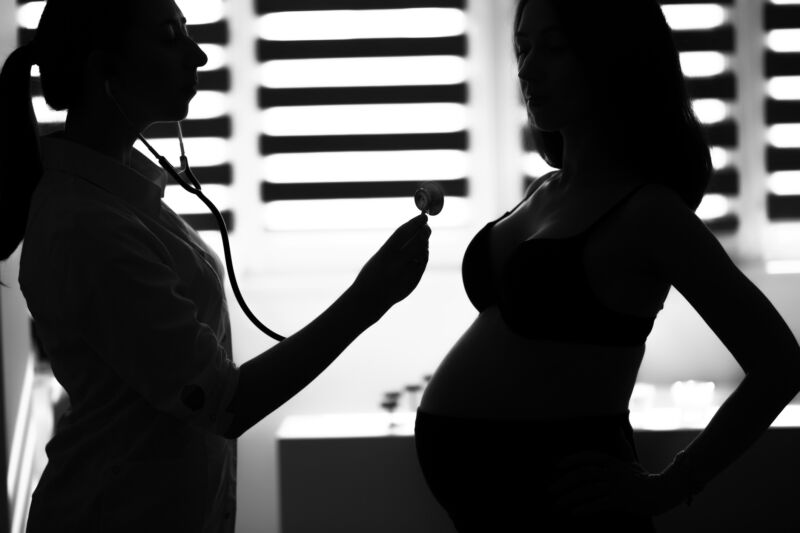 Amid US’s shameful maternal death rate, survey finds widespread mistreatment