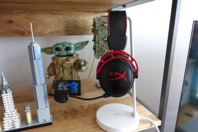 HyperX's Cloud Alpha Wireless is simply a gaming headset with a artillery  that lasts hundreds of hours connected  a charge.