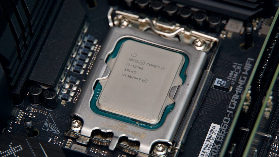 CPU i 3&i 5&i 7 （12点） Intel leans on more E-cores for performance boosts in leaked 13th