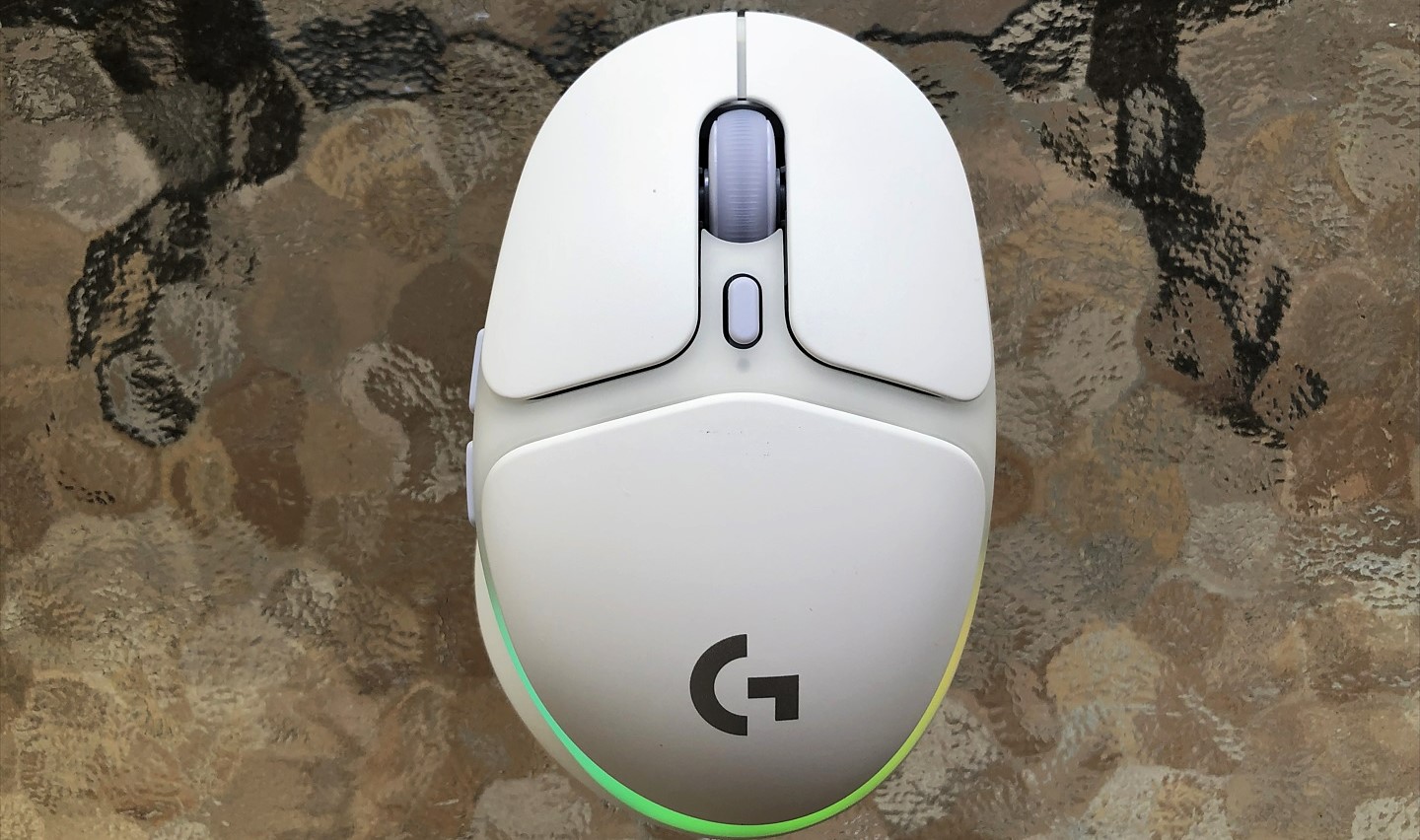 is G705 tiny looks it | Logitech\'s than more Technica versatile Ars Hands-on: wireless mouse