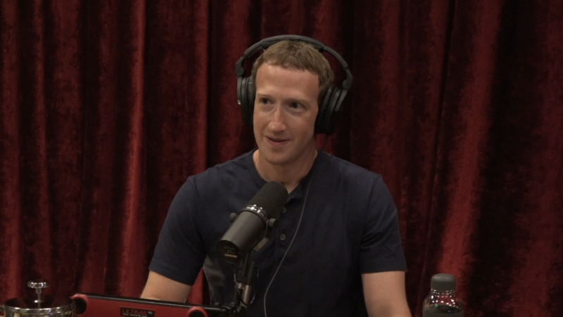 Mark Zuckerberg discusses Meta's VR ambitions connected  The Joe Rogan Experience.