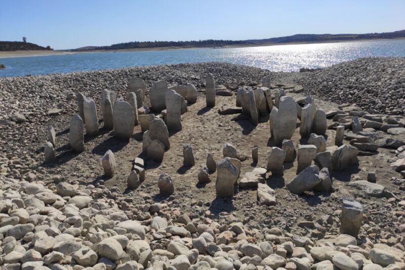 Por segunda vez en los últimos 3 años, el «Stonehenge español» ha emergido de una tumba de agua
