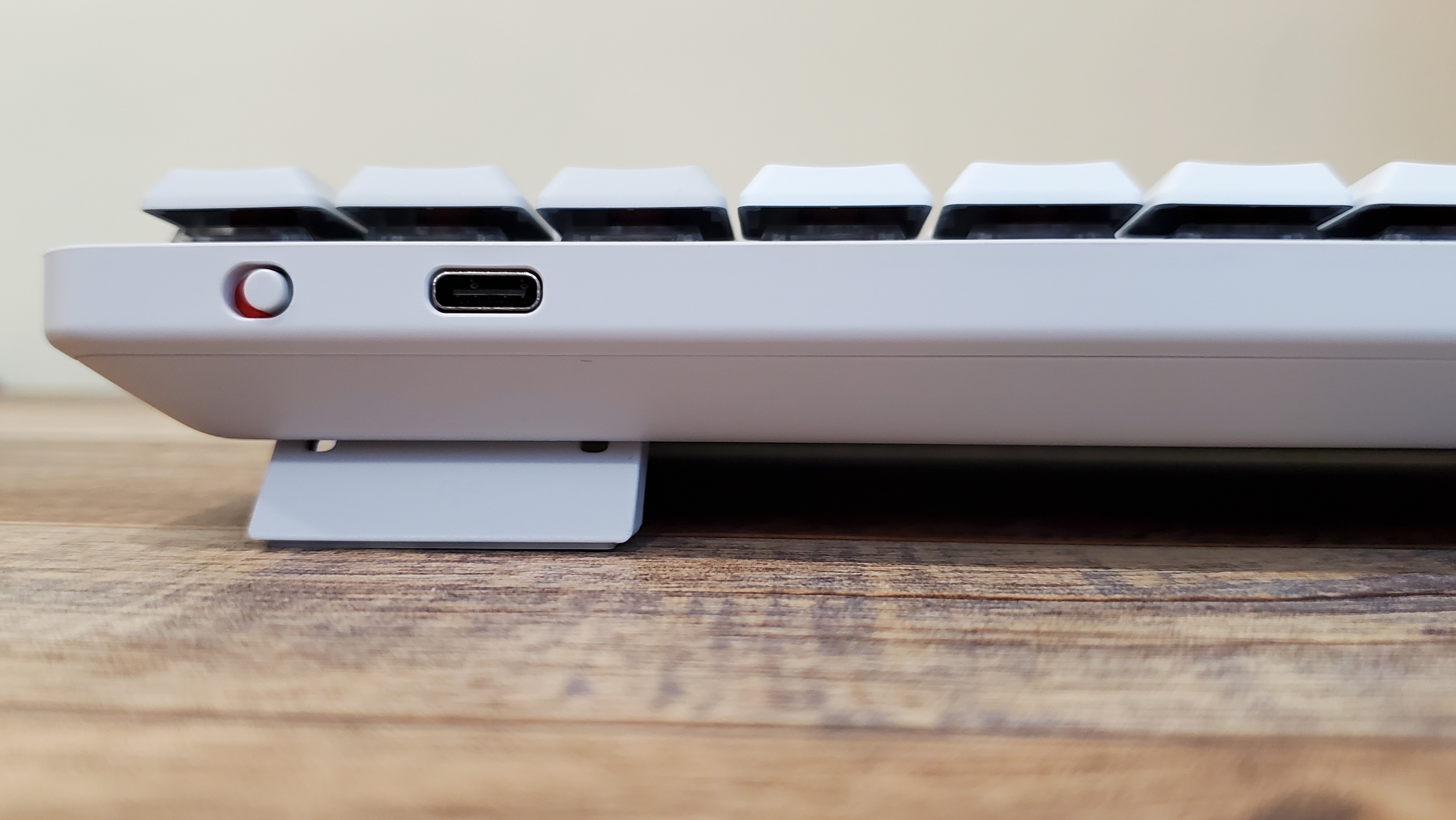 Logitech finally makes a wireless mechanical keyboard with a true