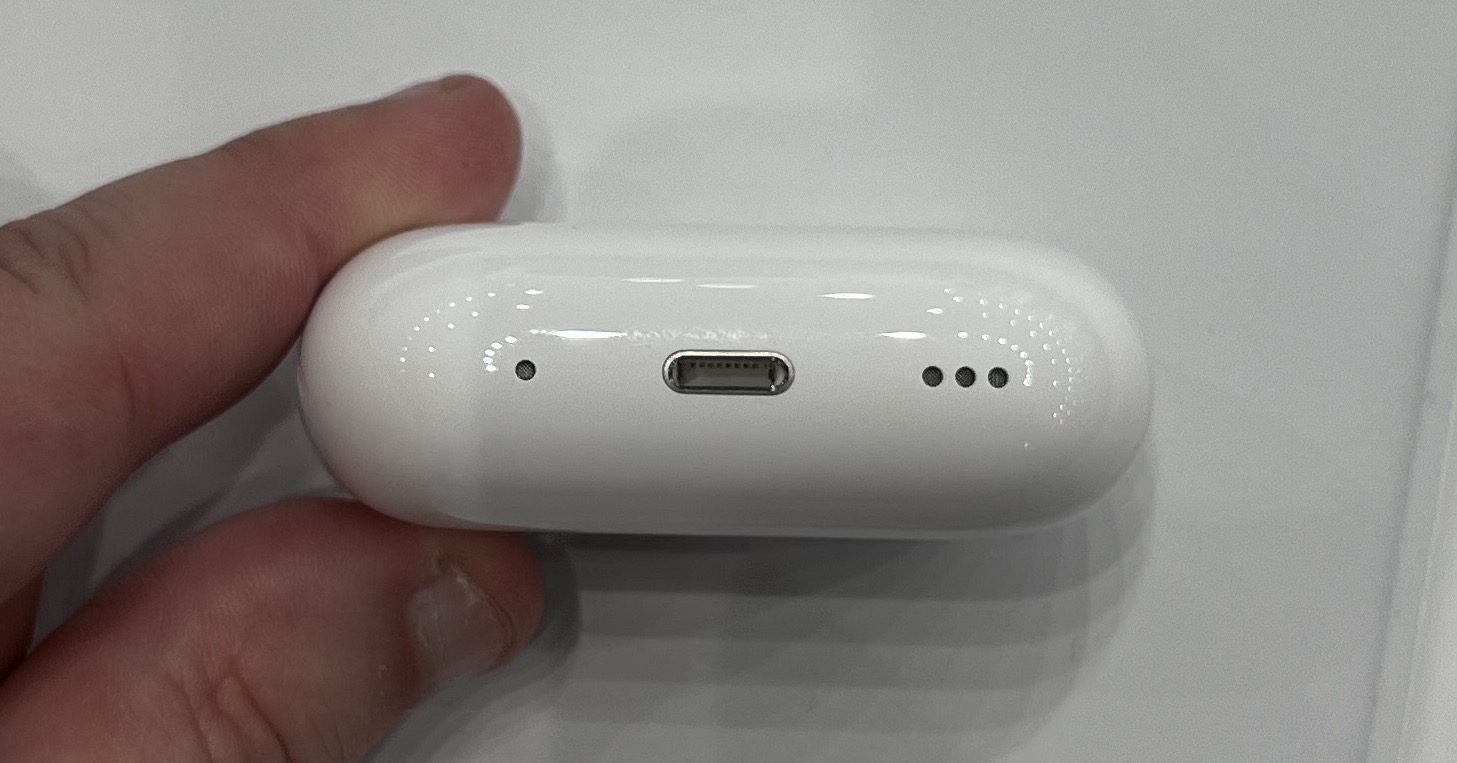 Hands-on with the Apple Watch Ultra and AirPods Pro - Ars Technica