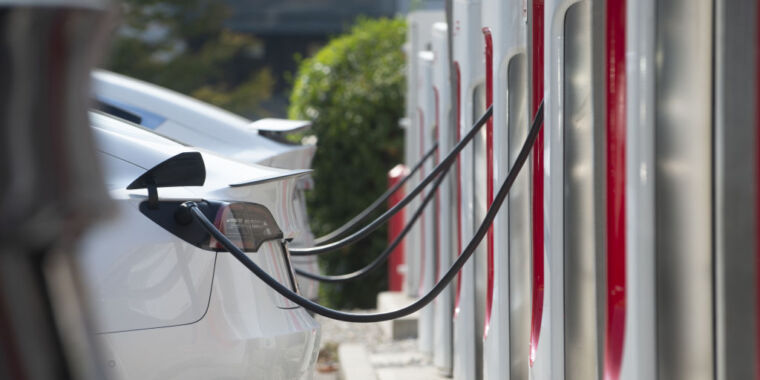 More electric vehicle charging stations nationwide, electrifying 75,000 kilometers of highways