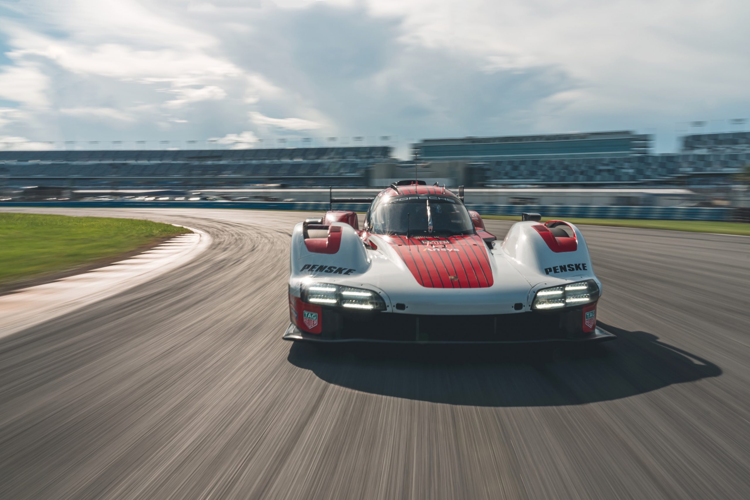 We peek inside Porsche’s private Le Mans race car test - Ars Technica