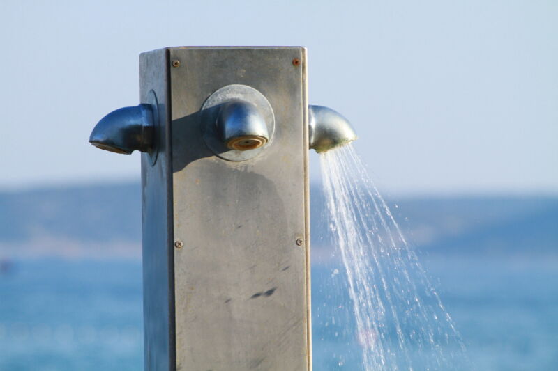 Are Hawaii’s beach showers in violation of the Clean Water Act?