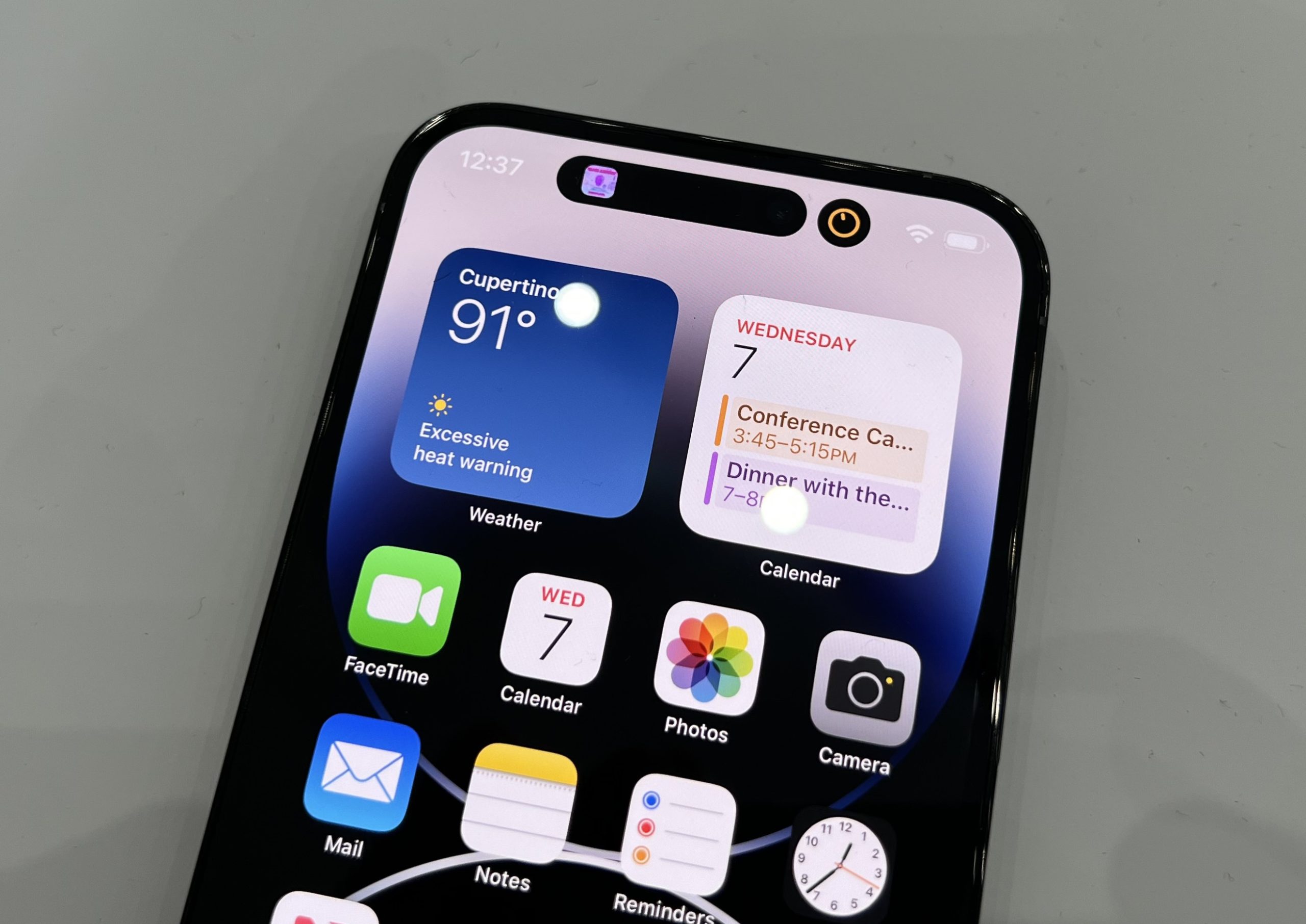 Here's a first look at the iPhone 14 and iPhone 14 Pro - Ars Technica