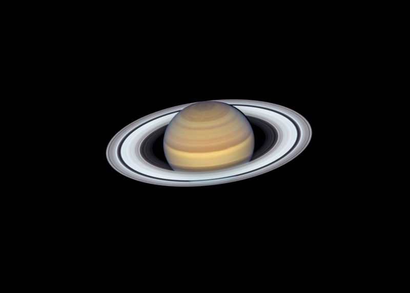 Satürn ve halkalarının görüntüsü.