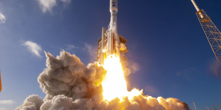 SpaceX bietet seit einiger Zeit gegen sich selbst für NASA-Wissenschaftsmissionen an