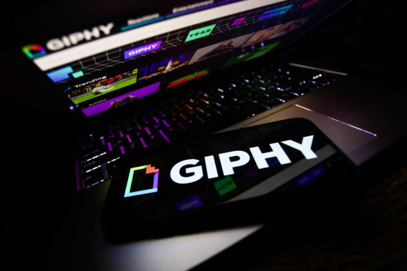 Meta grudgingly agrees to sell Giphy after admitting defeat in UK battle