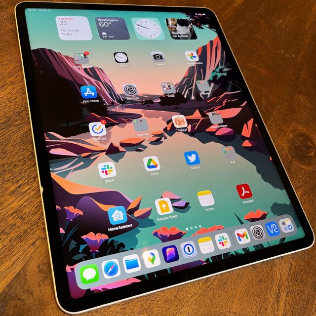 The 2022 iPad Pro, front view.