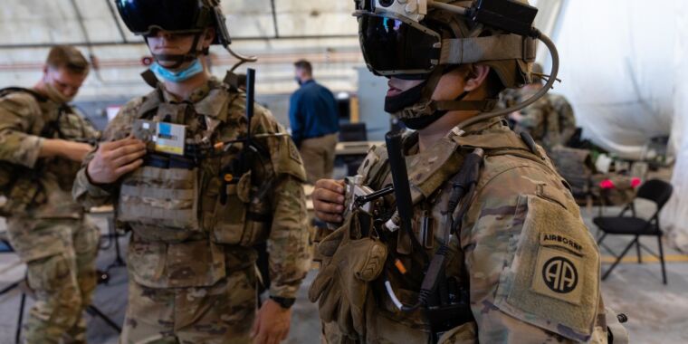 US Army soldiers felt ill while testing Microsoft’s HoloLens-based headset