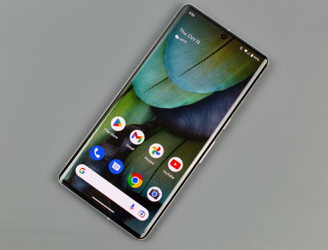 Pixel 6 review: the only smartphone you should buy - Phandroid