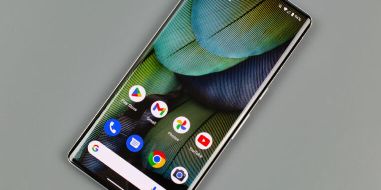 Pixel 7 Pro review: Still the best Android phone you can buy thumbnail