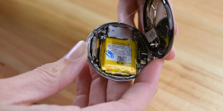 Pixel Watch teardown shows off “ugly” insides, gives strong first-gen vibes - Ars Technica