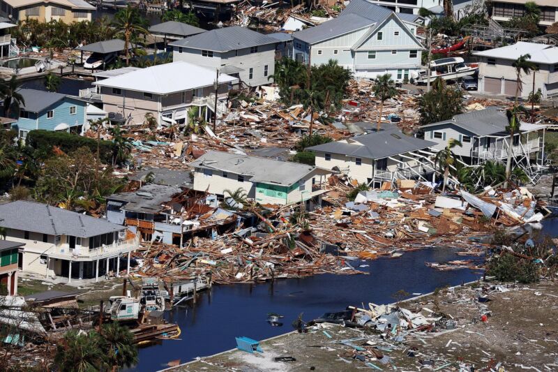Hurricane Ian destroyed their homes. Algorithms sent them money