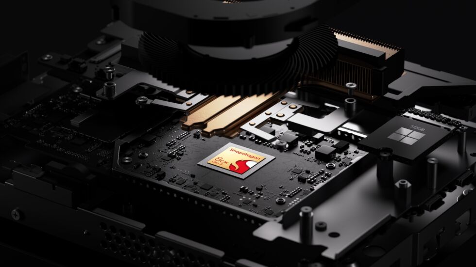 The 2023 Dev Kit is powered by a Snapdragon 8cx Gen 3, similar to the Microsoft SQ3 chip in the Surface Pro 9 with 5G. 