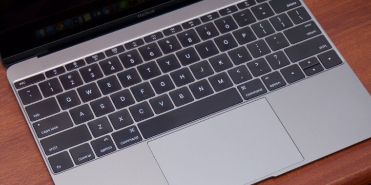 Apple ще плати до $395 за хора със счупени клавиатури на MacBook Butterfly