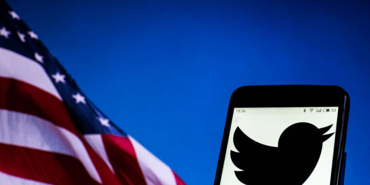 Twitter restricts staff from policing content violations ahead of US midterms