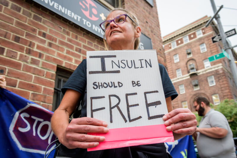 Advocates held a vigil in September 2019 outside of Eli Lillys' offices in New York City, honoring those who have lost their lives due to the high cost of insulin and demanding lower insulin prices.