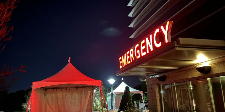 US hospitals are so overloaded that one ER called 911 on itself