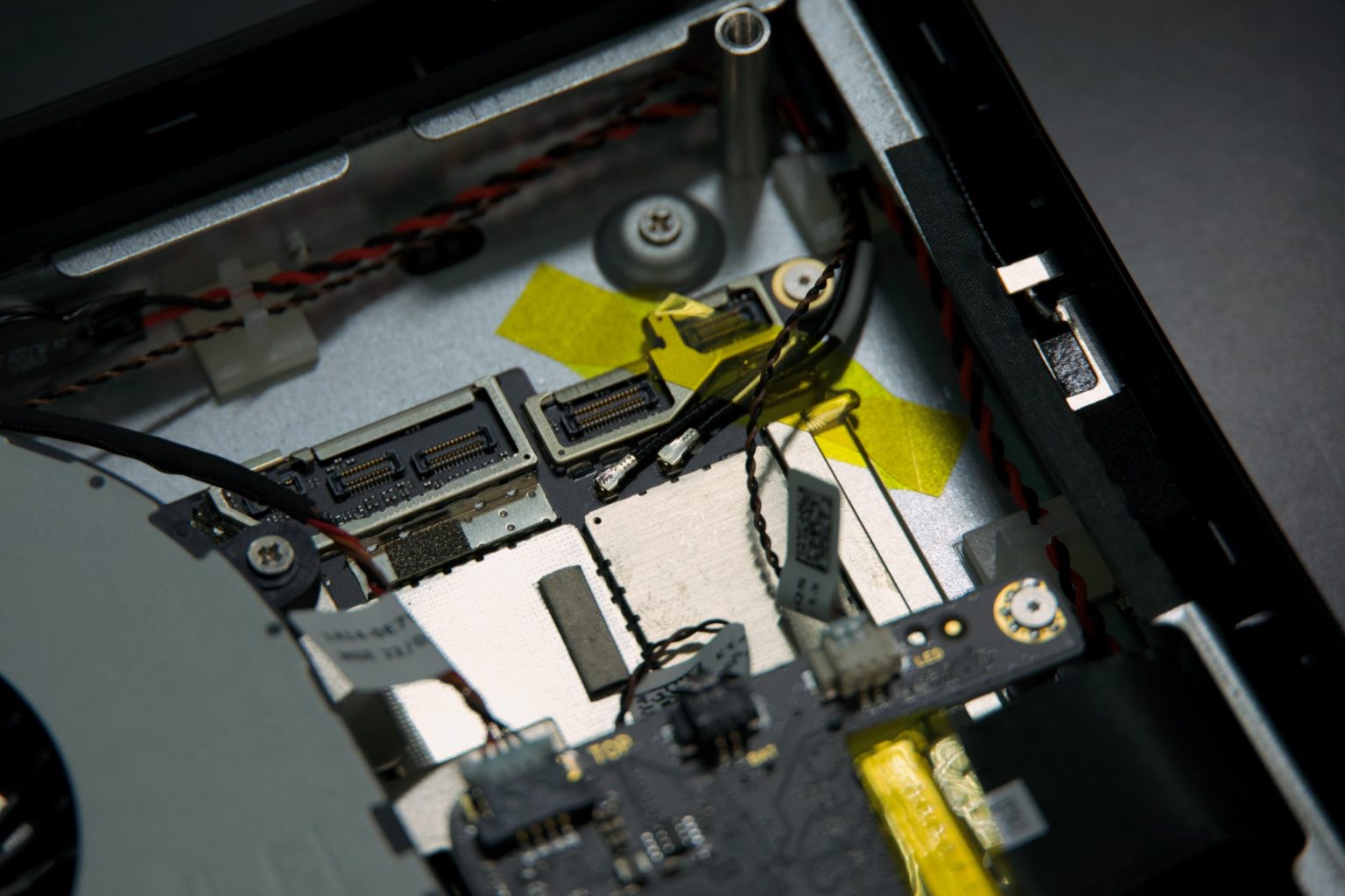 “Project Volterra” review: Microsoft’s $600 Arm PC that almost doesn’t ...