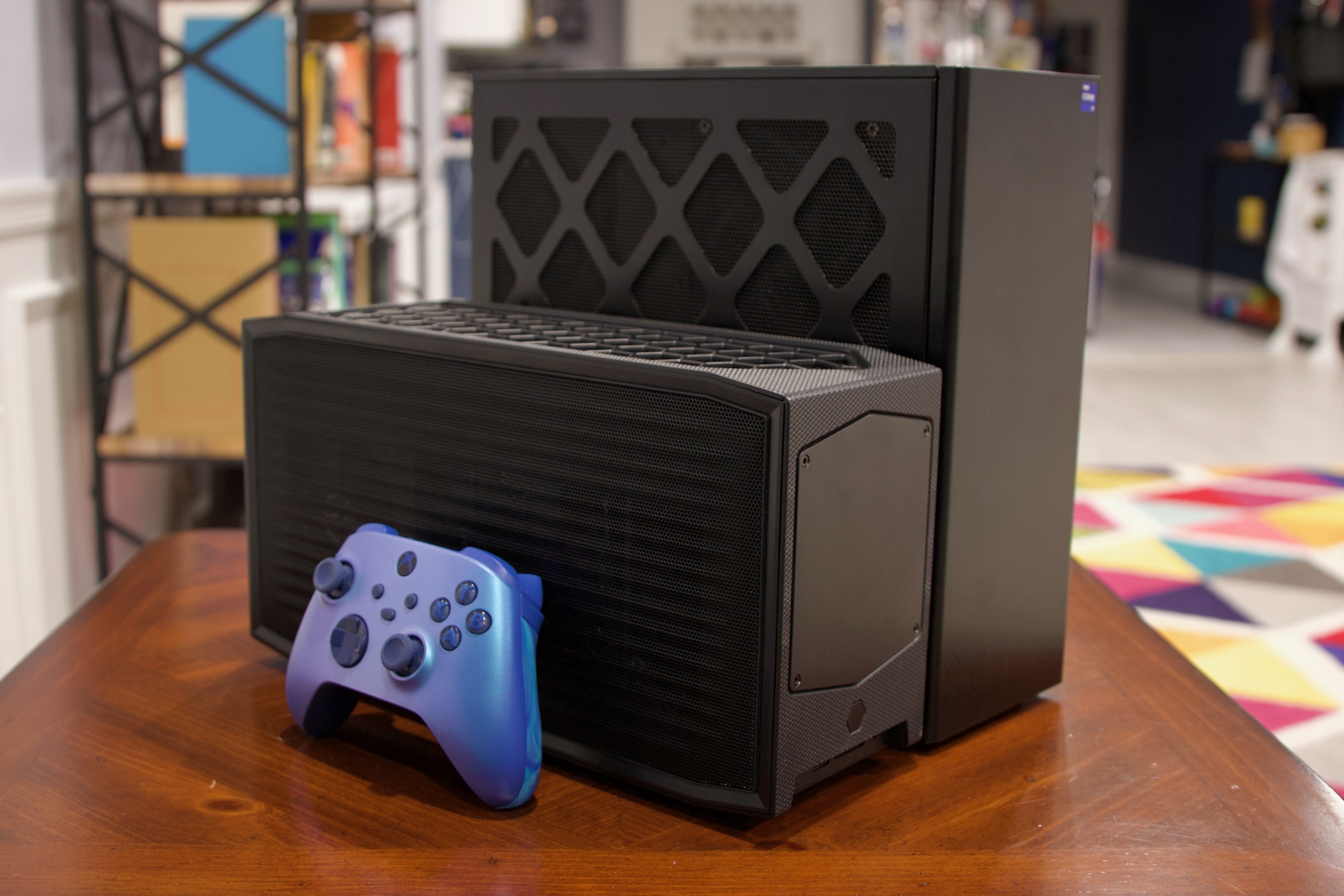 Glamour konsonant Klæbrig Review: Intel's “Raptor Canyon” NUC is a compact gaming PC without the  stress | Ars Technica