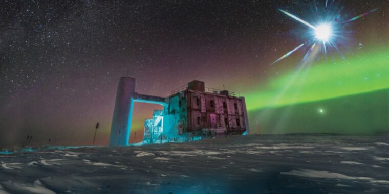 L’analyse des neutrinos IceCube établit un lien entre une source galactique possible de rayons cosmiques