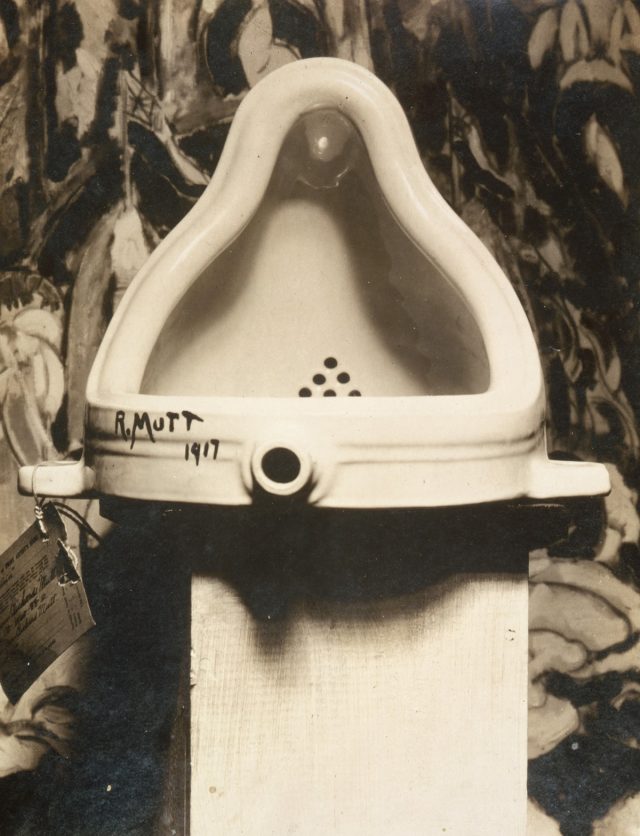 Marcel Duchamp "die Fontaine," Dargestellt von Alfred Stieglitz in der 291 Art Gallery nach der Ausstellung der Society of Independent Artists von 1917.