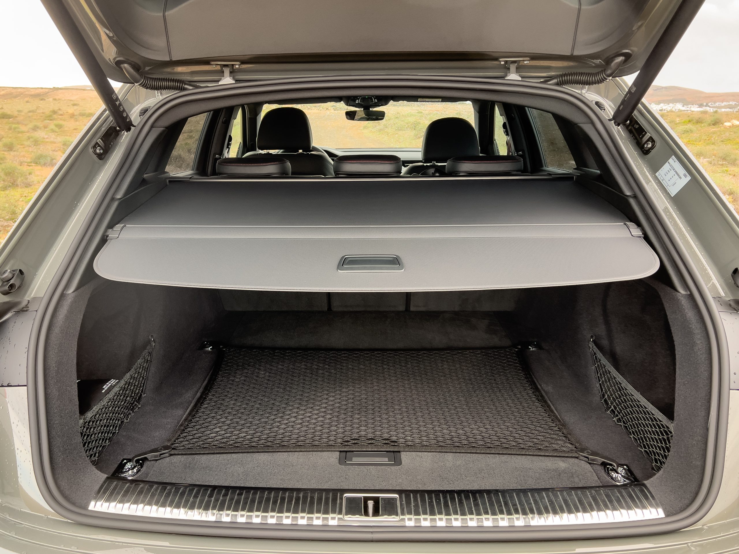 Luggage Area Kit | AUDI A4 2023 Luggage Area Kit | AUDI A4 2023