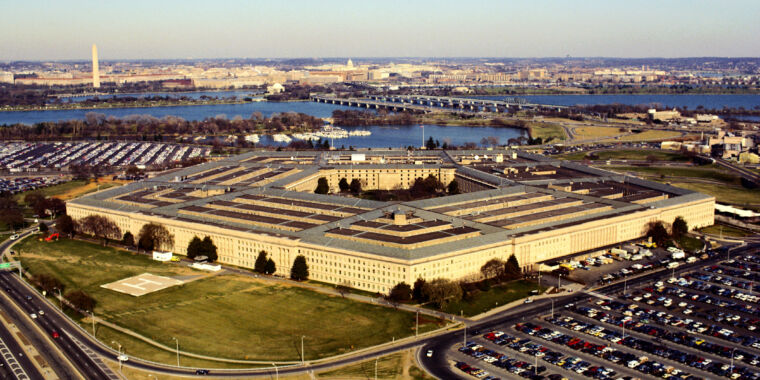 Pentagon picked four tech companies to form $9B cloud computing network thumbnail