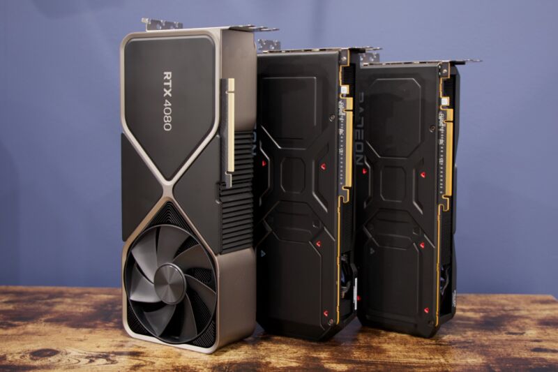 From left to right and largest to smallest: GeForce RTX 4080 (which is the same physical size as the RTX 4090), Radeon RX 7900 XTX, and Radeon RX 7900 XT.