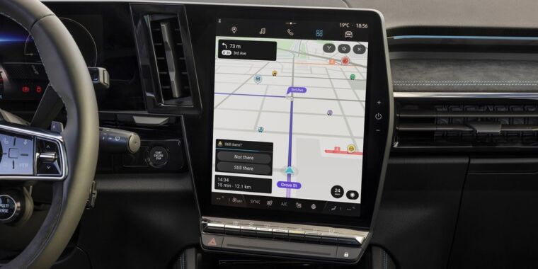 Android Automotive sta per ricevere la sua 38esima app: Waze