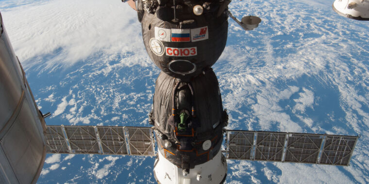 Backup Soyuz can’t get to ISS before late February thumbnail