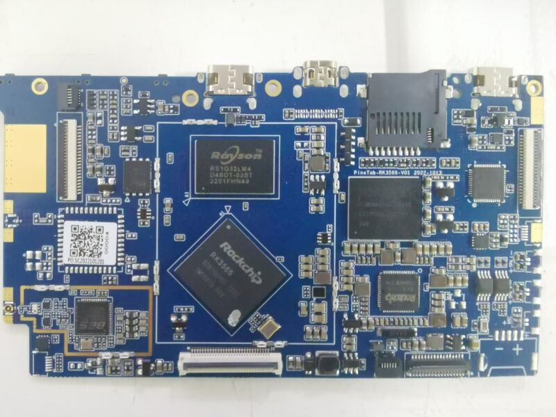 Schaltung für die PineTab 2 Prototype/>Enlarge / PCB für den PineTab 2 Prototyp, ein Nachfolger eines Tablets, das zum ungünstigsten Zeitpunkt im Jahr 2020 in Produktion ging.
Pin64
</figure><p>Pine64, Hersteller von ARM-basierten, DIY-fähigen Gadgets, stellt das PineTab 2 her, eine Fortsetzung seines Linux-basierten Tablets, das von der Pandemie und ihren schwerwiegenden weltweiten Produktionsengpässen weitgehend verschlungen wurde.< /p>
<p>Das PineTab 2, wie es in Pine64s 