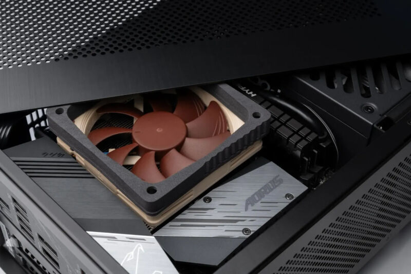 OBJ file Niwa growsystem - Noctua 120mm fan mount・Model to download and 3D  print・Cults