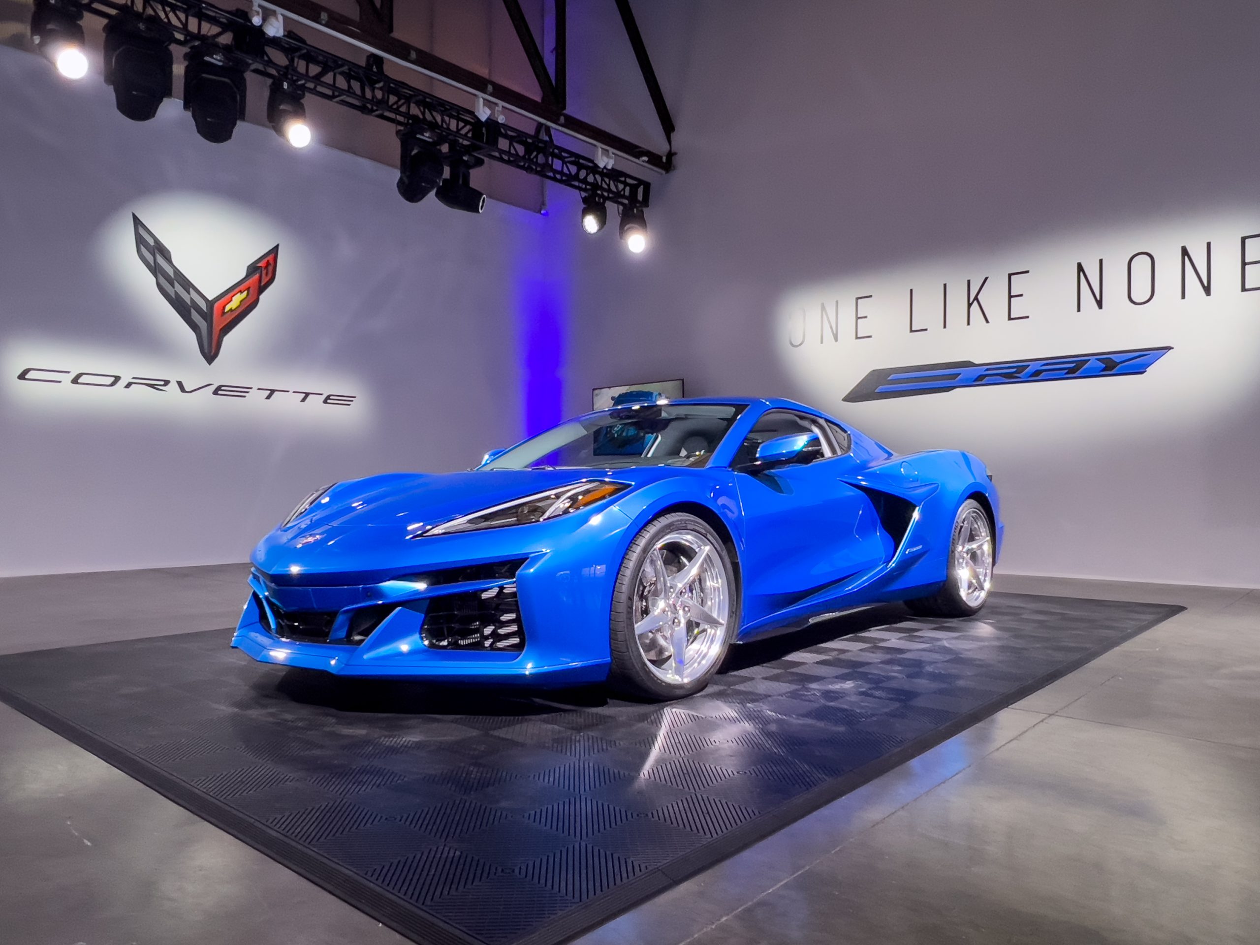 The Chevrolet Corvette gets allwheel drive hybrid power for 2024 Ars