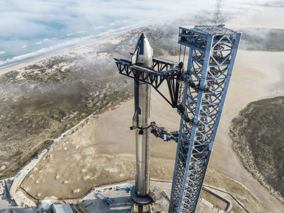 Among the launch infrastructure SpaceX wants to protect is this massive launch-and-catch tower.