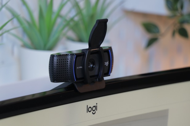 Logitech's similarly priced C920s Pro webcam.