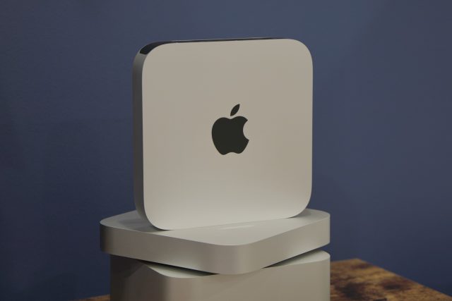 Apple'dan 2023 Mac mini.