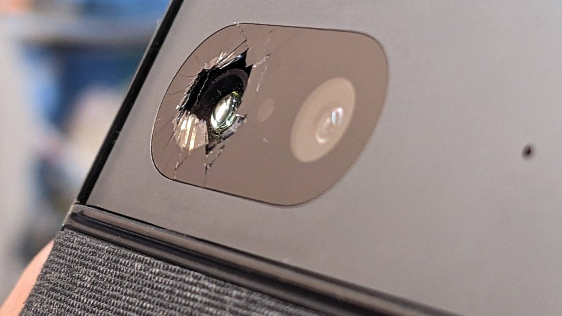 The Pixel 7 is the latest smartphone with spontaneously