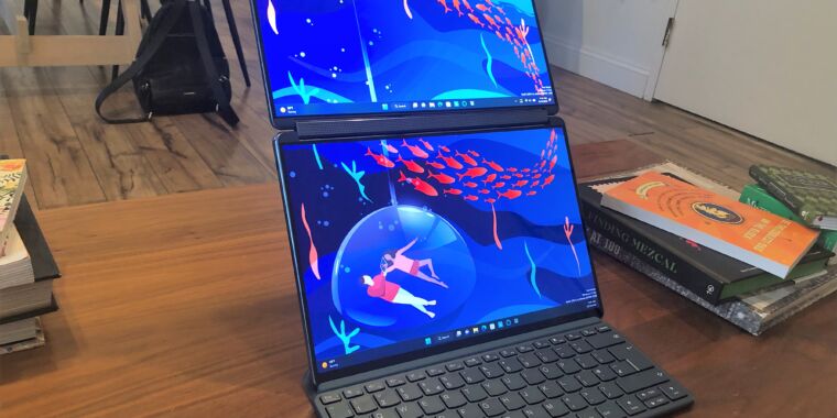 Photo of El Yoga Book 9i de Lenovo es una computadora portátil sin precedentes para las personas que odian los plegables