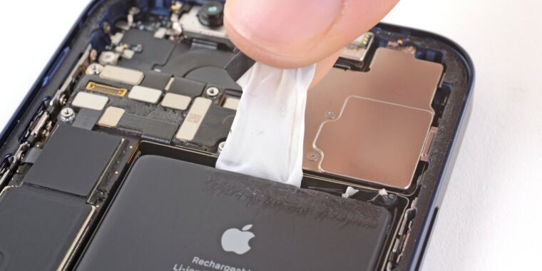 photo of Apple raising its non-AppleCare battery replacement costs across devices image