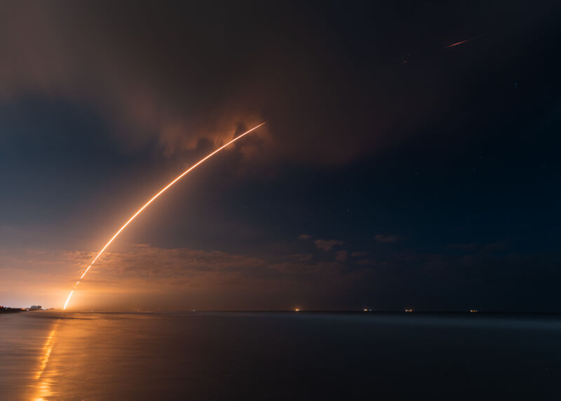 Starlink 5-3, SpaceX's 200th orbital launch, takes to the skies with a fitting 53 Starlink satellites early Thursday morning. (Thanks, cloud).