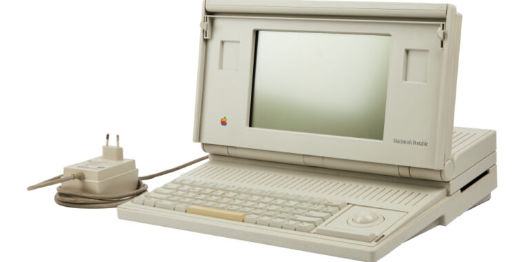 Huge collection of vintage Apple computers goes to auction next week