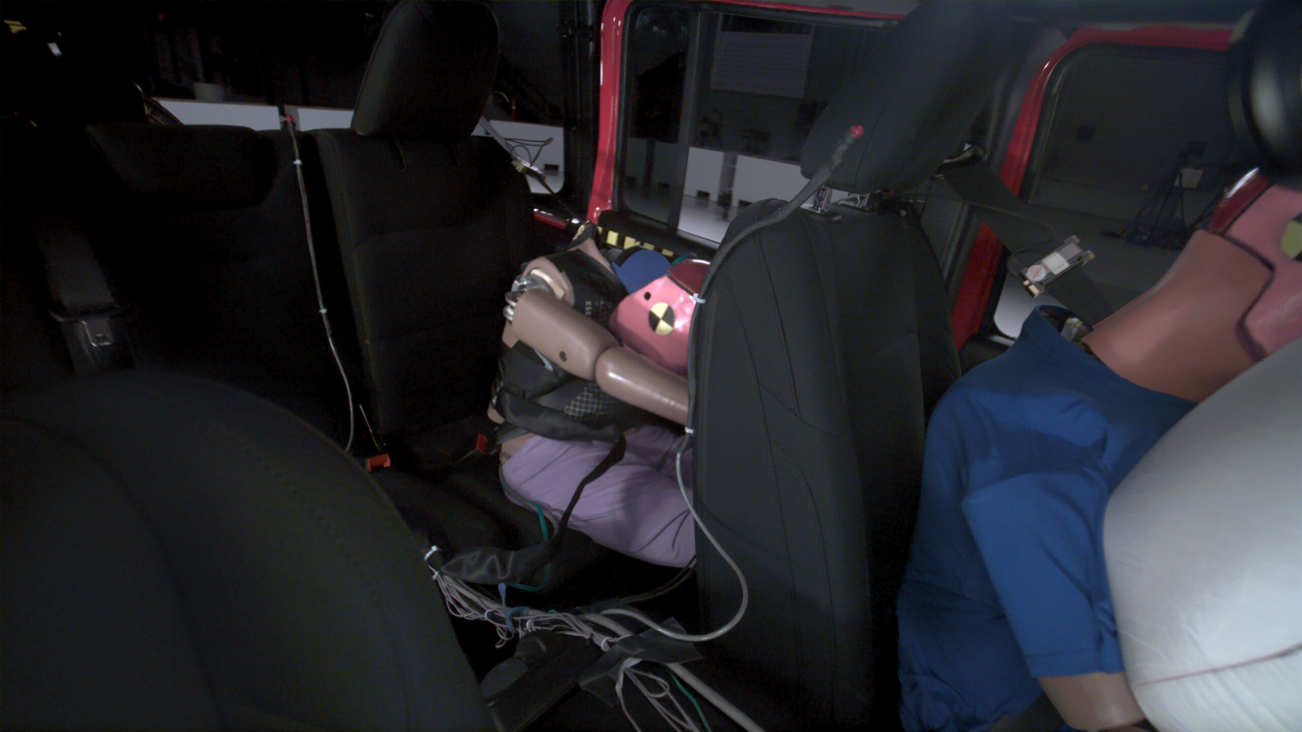 Mustang Mach-E, Model Y earn good rating in IIHS rear-seat safety test |  Ars Technica