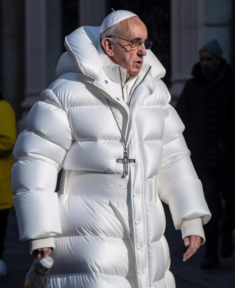 Uma foto gerada por IA do Papa Francisco vestindo um jaleco branco fofo que se tornou viral nas redes sociais.